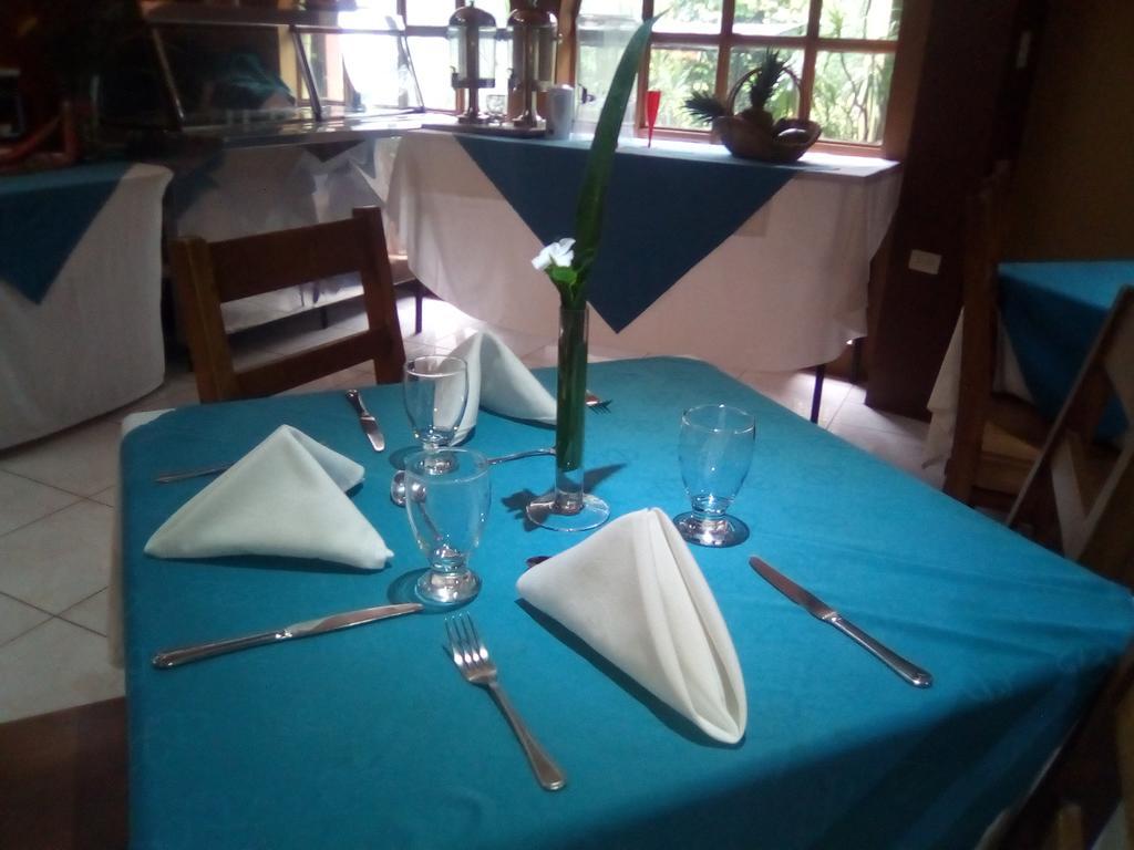 Hotel Los Jardines De Monteverde Extérieur photo